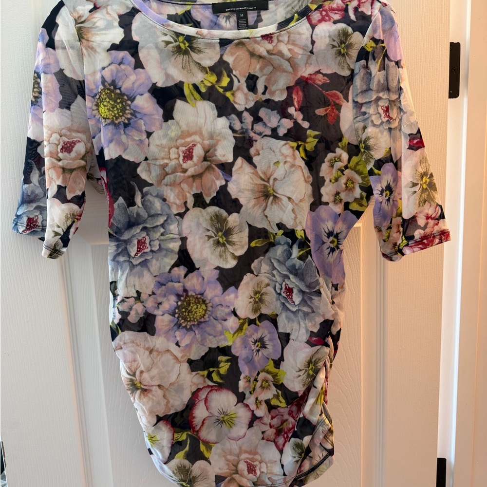 White House Black Market Floral Short Sleeve Top